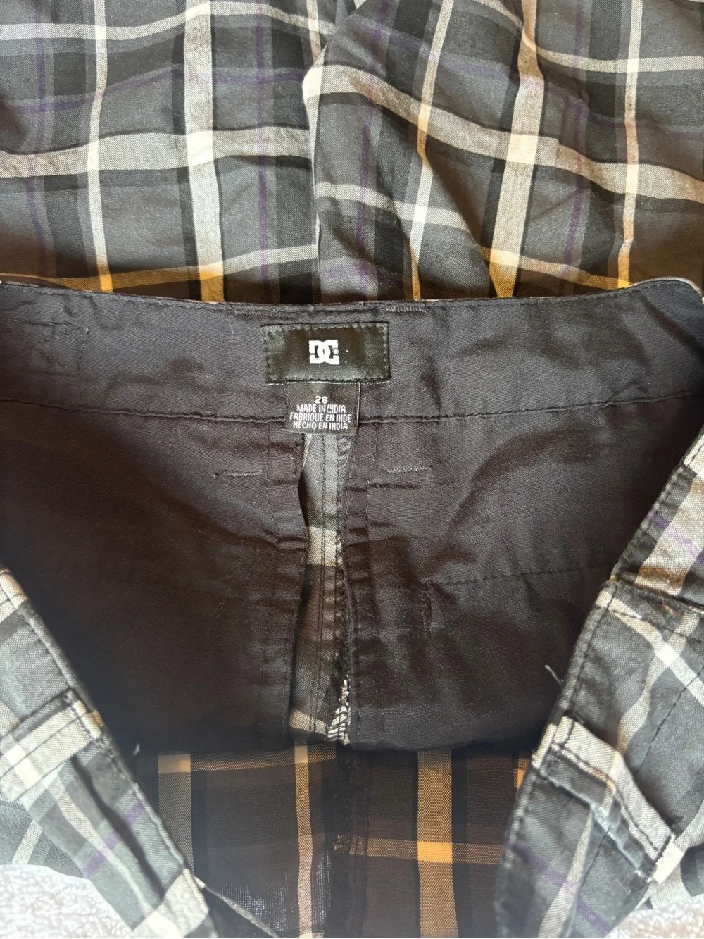 DC Men's Black and Gray Plaid Flat-Front Shorts.  Size 28. Poly Blend, Pockets.